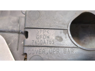 Решетка радиатора Mitsubishi Outlander 2015-2018 7450A638, 7450A753