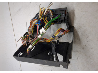 Блок предохранителей  Peugeot 406 1999-2004         