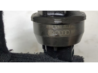 Форсунка топливная  Volkswagen Caddy 2004-2015    038130073BN, 038130079TX     