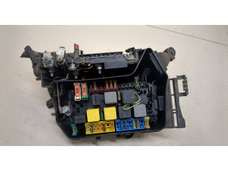 Блок предохранителей  Mercedes A W176 2012-2018      A2465400182   