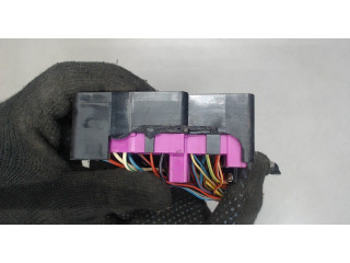 Блок предохранителей  Skoda Fabia 1999-2004      6Q1941824B    1.4