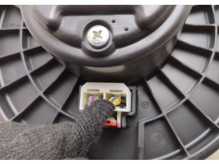 Моторчик печки  Ford Fusion 2012-2016 USA DG9Z19805B    DG9Z19805B   