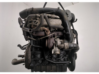 Форсунка топливная Volkswagen Touran 2003-2006 038130073AG