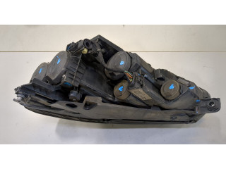 Фара передняя  Volkswagen Passat 8 2015- правая 