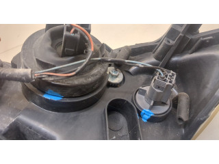 Фара передняя Mazda 3 (BK) 2003-2009 правая