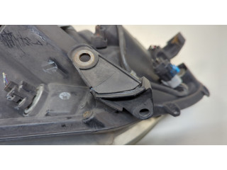 Фара передняя  Toyota Avensis 3 2008-2018 правая 