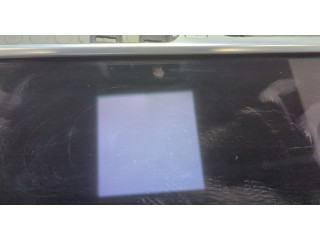 Дисплей мультимедиа Tesla Model S