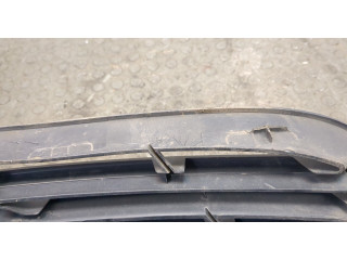 Решетка радиатора  Renault Trafic 2014-2021          1.6 