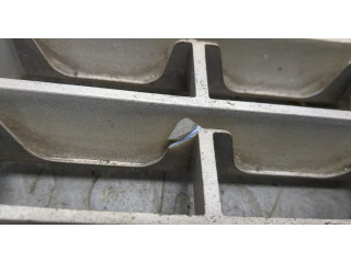 Решетка радиатора Ford Explorer 2001-2006 5L248200