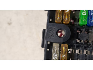 Блок предохранителей Volkswagen Transporter 5 2003-2009 7H0937617 2.5