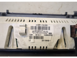 Дисплей бортового компьютера  Peugeot 407 281194461       