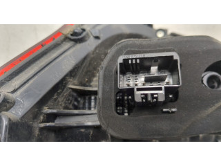 Задний фонарь          