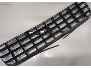 Решетка радиатора  Volvo XC90 2002-2006          