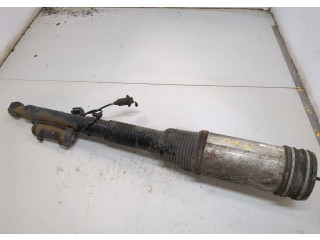 Стойка амортизатора  Mercedes S W220 1998-2006 A2203205013     