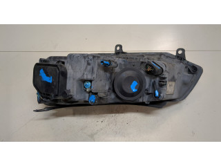 Фара передняя  Volkswagen Touareg 2010-2014 правая 