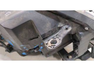 Фара передняя  Honda HRV 2015-2021 левая 