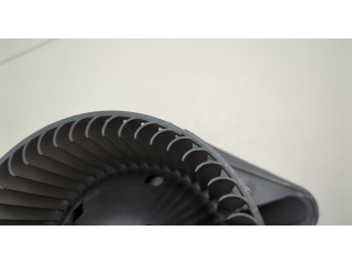 Моторчик печки  Volkswagen Passat 4 1994-1996 8D2819021    8D2819021   