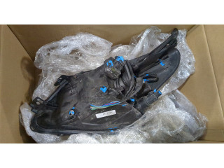 Фара передняя Toyota Urban Cruiser правая