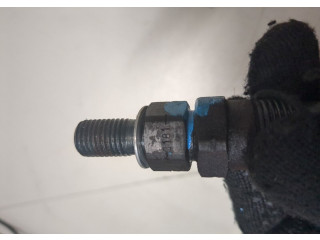 Форсунка топливная Mitsubishi Montero Sport / Pajero Sport 1996-2008 MD196607