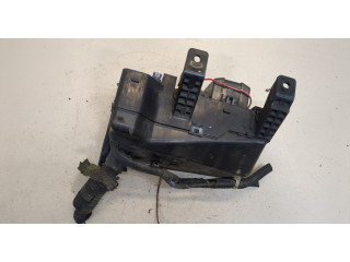 Блок предохранителей Mitsubishi Pajero / Montero 2000-2006