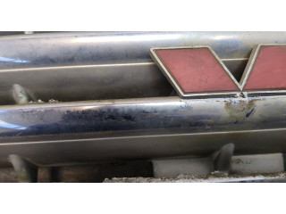 Решетка радиатора Mitsubishi Pajero 1990-2000