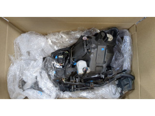 Фара передняя Lexus IS 2005-2013 правая