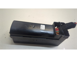 Блок предохранителей Volkswagen Golf Plus