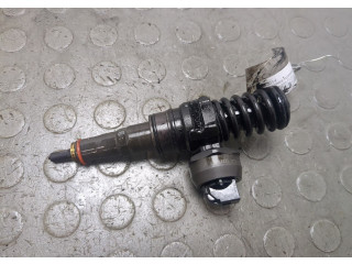 Форсунка топливная Volkswagen Golf 5 2003-2009 038130073BR