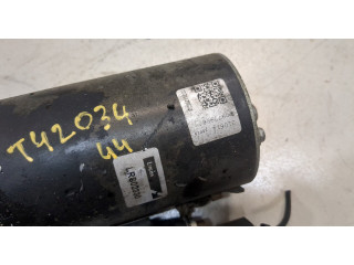 Стартер Volkswagen Touareg 2002-2007 3