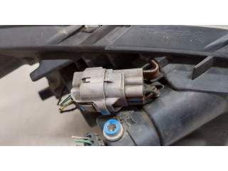 Фара передняя  Toyota Urban Cruiser левая 