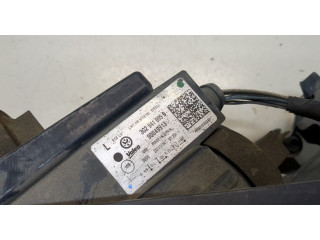 Фара передняя Volkswagen Passat 8 2015- левая