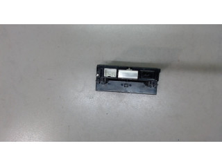 Дисплей бортового компьютера  Volvo V50 2007-2012 30797719        