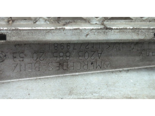 Решетка радиатора  Mercedes CLC 2008-2011          