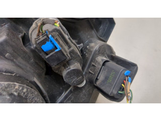 Фара передняя  Peugeot 208 2012-2019 правая 