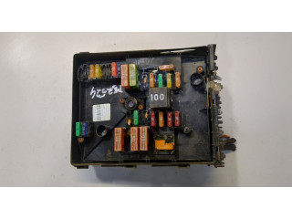 Блок предохранителей  Skoda Yeti 2009-2014      1k0937118    