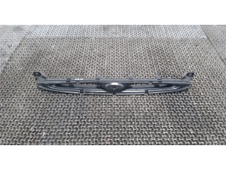 Решетка радиатора  Ford Escort 1995-2001          1.6 1058073, 1030855, 1058482