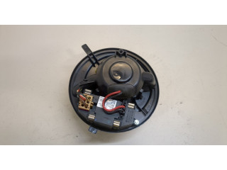 Моторчик печки Skoda Octavia (A5) 2004-2013 3C0907521F, 2468105384, F011500081 3C0907521F, 2468105384, F011500081
