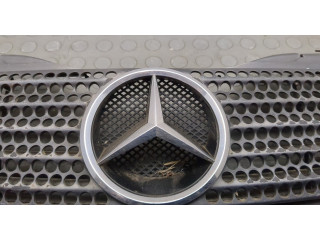 Решетка радиатора  Mercedes SLK R170 1996-2004          