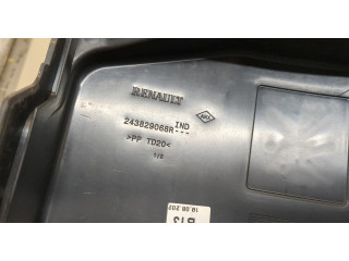 Крышка блока предохранителей  Dacia Duster 2017-2024      243829068R   