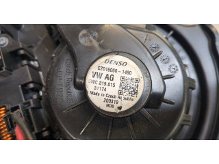 Моторчик печки  Skoda Octavia (A7) 2017-2021        