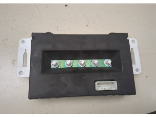 Дисплей бортового компьютера Nissan Almera N16 2000-2006 28090BU700