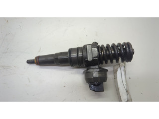 Форсунка топливная Volkswagen Golf 5 2003-2009 038130073BN