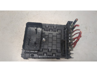 Блок предохранителей Volkswagen Golf 5 2003-2009