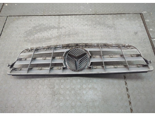 Решетка радиатора  Mercedes C W204 2006-2015          