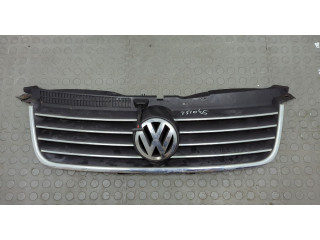Решетка радиатора Volkswagen Passat 5 2000-2005