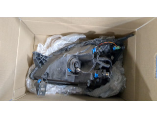 Фара передняя Honda CR-V 2001-2006 правая