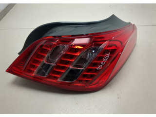 Задний фонарь          