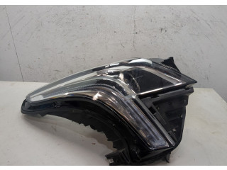 Фара передняя Cadillac XT5 2016-2019 правая