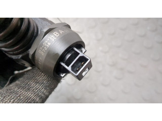 Форсунка топливная  Skoda Roomster 2006-2015    038130073AG     