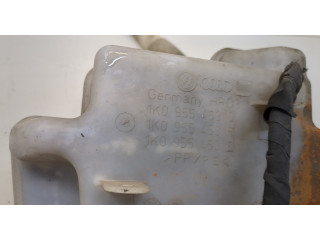 Бачок омывателя Volkswagen Caddy 2004-2010